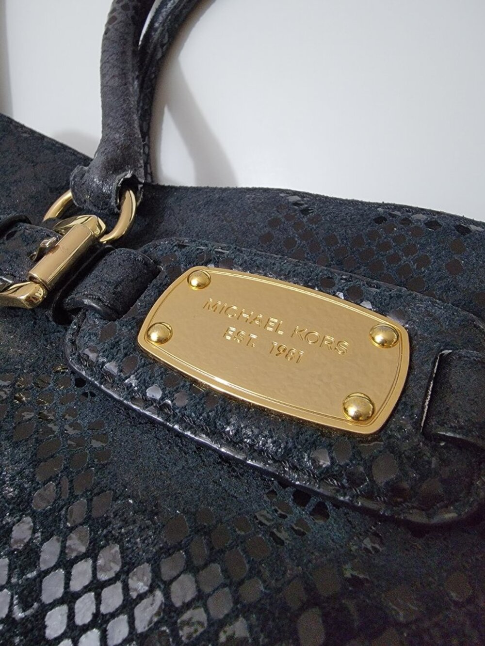 Michael Kors Hamilton Large Tote Black Metallic Snake Embossed Gold Hardware Bag - Picture 2 of 9